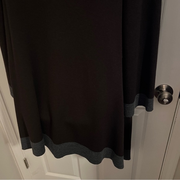 St. John Sweater - Picture 4 of 9